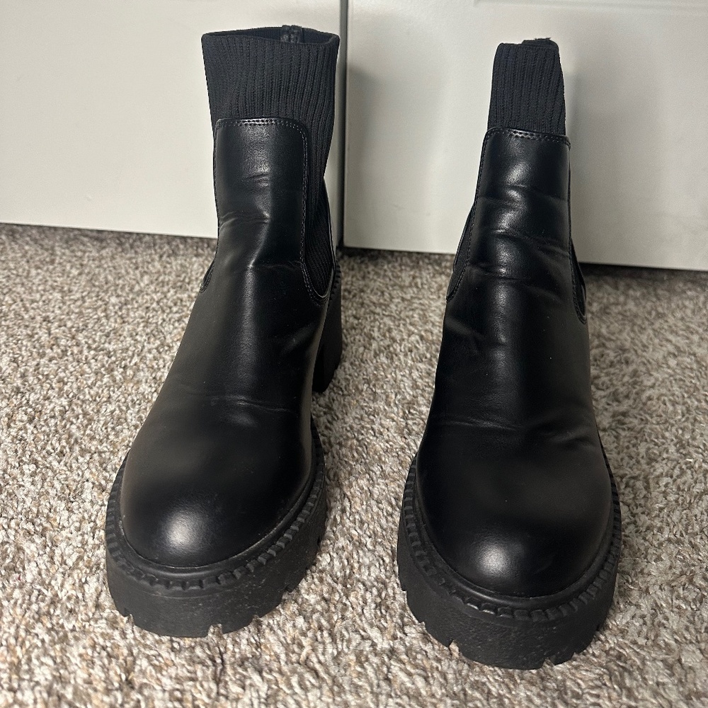 Chunky  Chelsea boots size 8